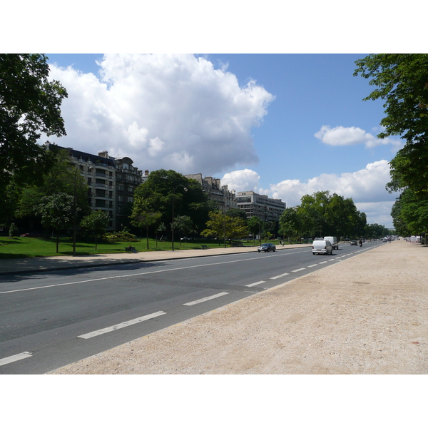 Photo France Paris Avenue Foch 2007-06 25