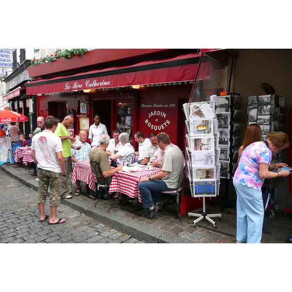 Photo France Paris Place du Tertre 2007-06 8