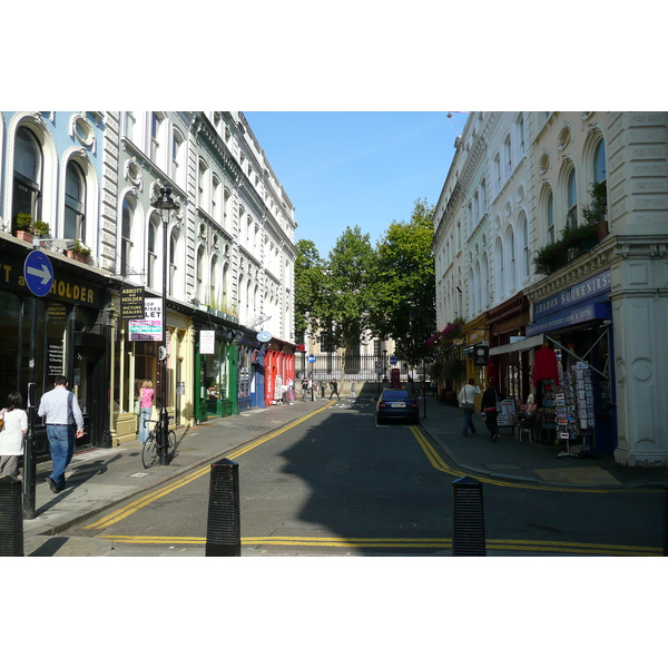 Photo Royaume-Uni Londres Museum Street 2007-09 1