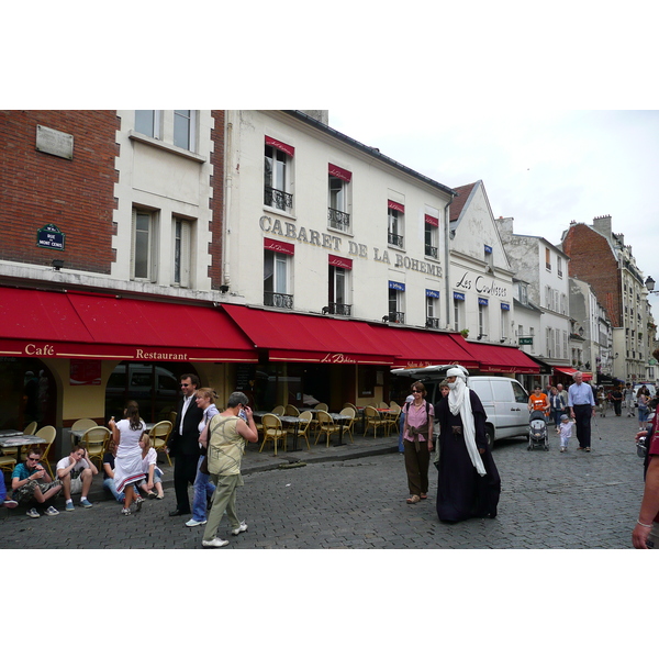 Photo France Paris Place du Tertre 2007-06 14
