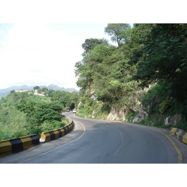 Photo Pakistan Route de Islamabad à Murree 2006-08 96