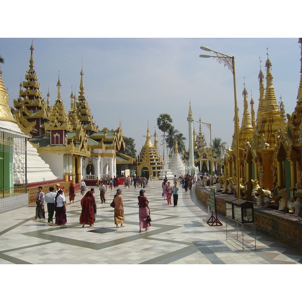 Photo Birmanie (Myanmar) Rangoun Pagode Shwedagon 2005-01 49