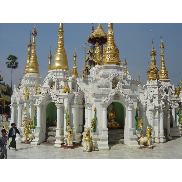 Photo Birmanie (Myanmar) Rangoun Pagode Shwedagon 2005-01 44