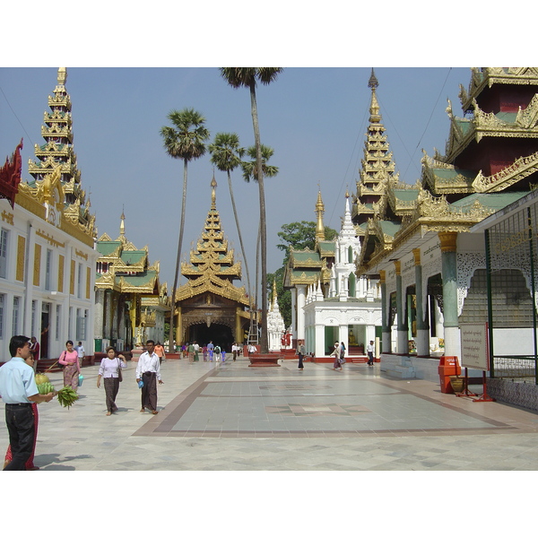 Photo Birmanie (Myanmar) Rangoun Pagode Shwedagon 2005-01 26