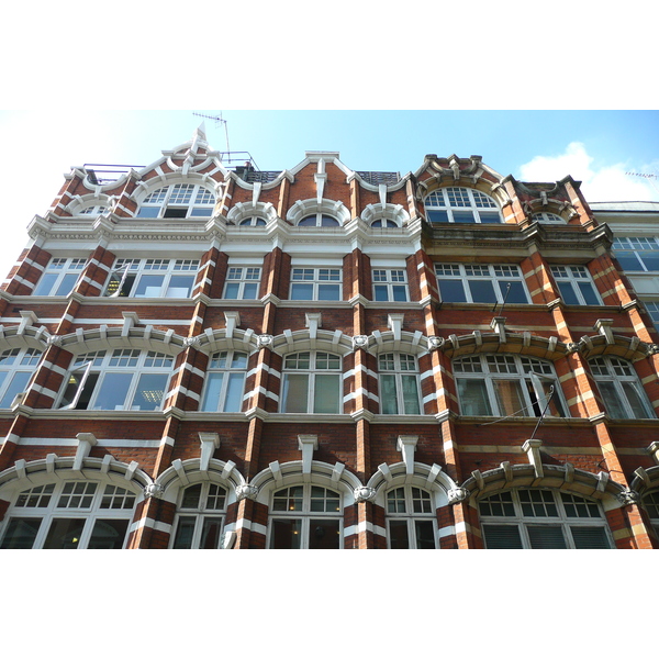 Photo Royaume-Uni Londres Rue Wardour 2007-09 47