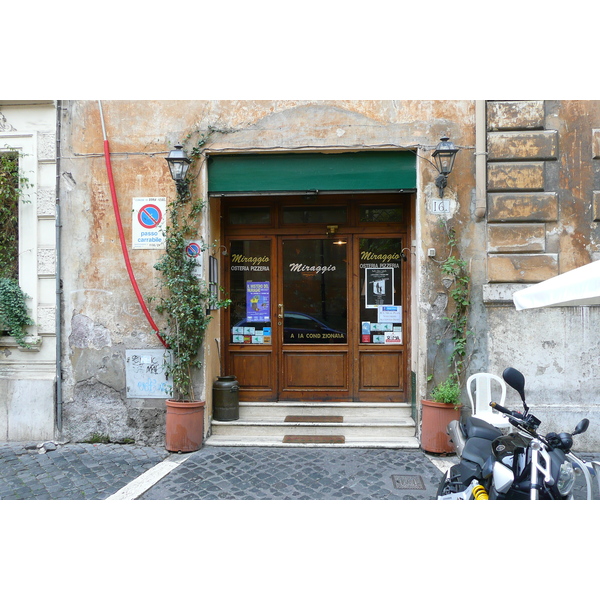 Photo Italie Rome rue della Lungara 2007-11 9