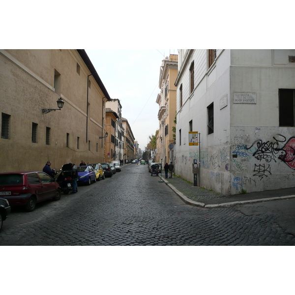 Photo Italie Rome rue della Lungara 2007-11 5