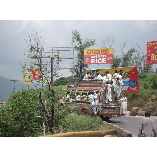 Photo Pakistan Route de Islamabad à Murree 2006-08 14