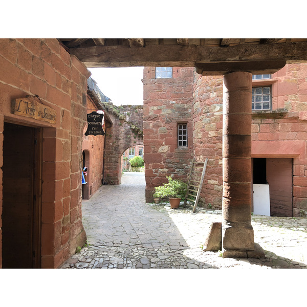 Photo France Collonges la Rouge 2018-04 17