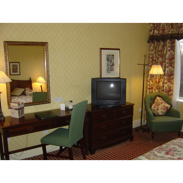 Photo Royaume-Uni Winchester Wessex Hotel 2005-04 2