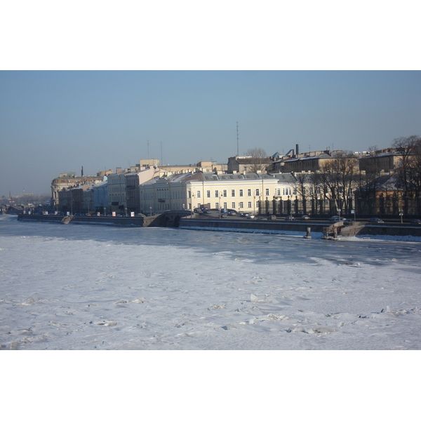 Photo Russie Saint-Pétersbourg La Neva 2006-03 48