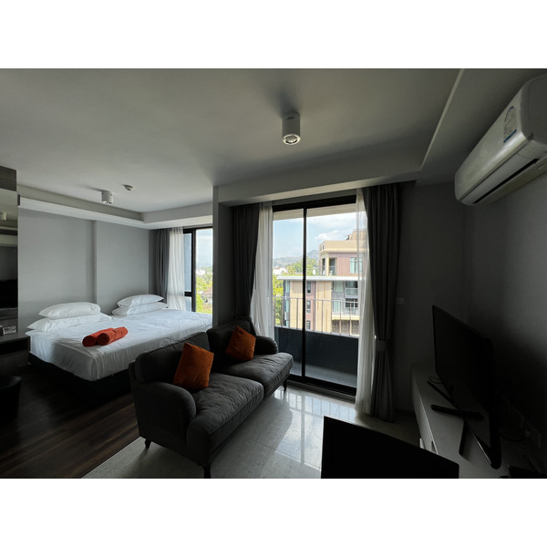 Photo Thaïlande Phuket Plage de Surin Hotel 6th Avenue 2021-12 20