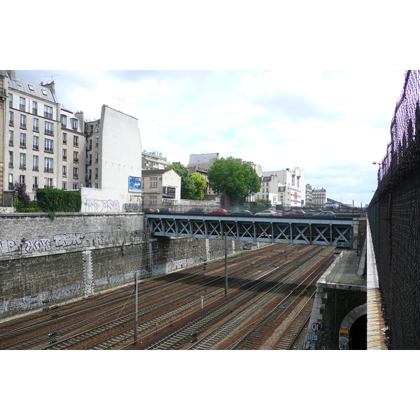 Photo France Paris Rue de Rome 2007-06 100
