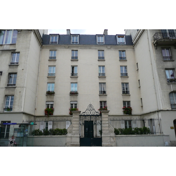 Photo France Paris Rue de Rome 2007-06 72
