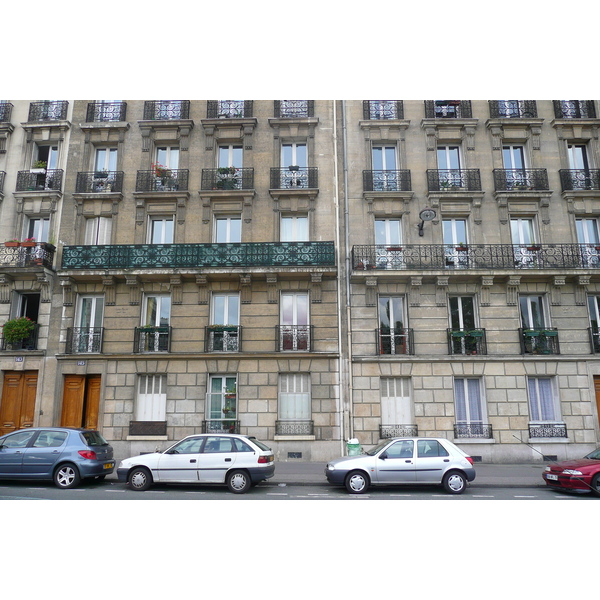 Photo France Paris Rue de Rome 2007-06 29