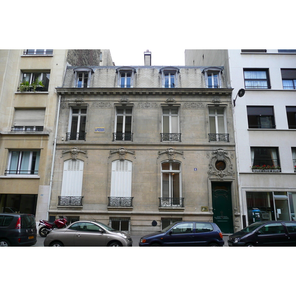 Photo France Paris Rue Ampère 2007-06 35