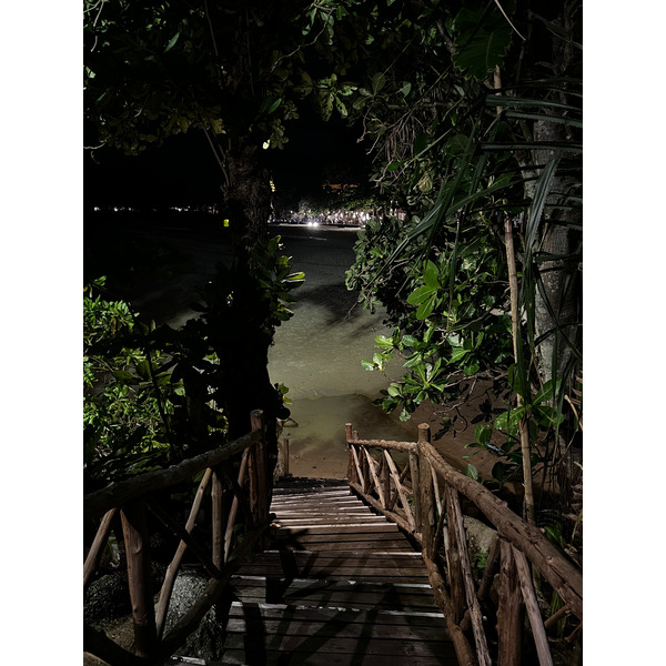 Photo Thaïlande Phuket Plage de Karon Restaurant On the rock 2021-12 43