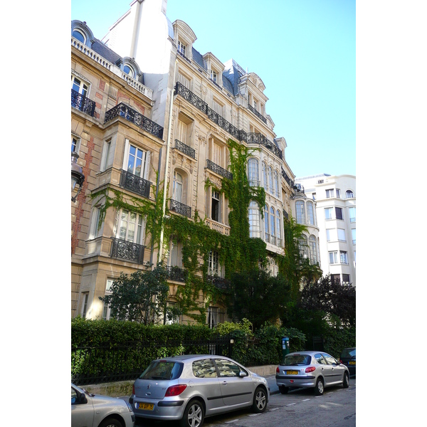 Photo France Paris 8eme Arrondissement Rue Rembrandt 2007-09 6