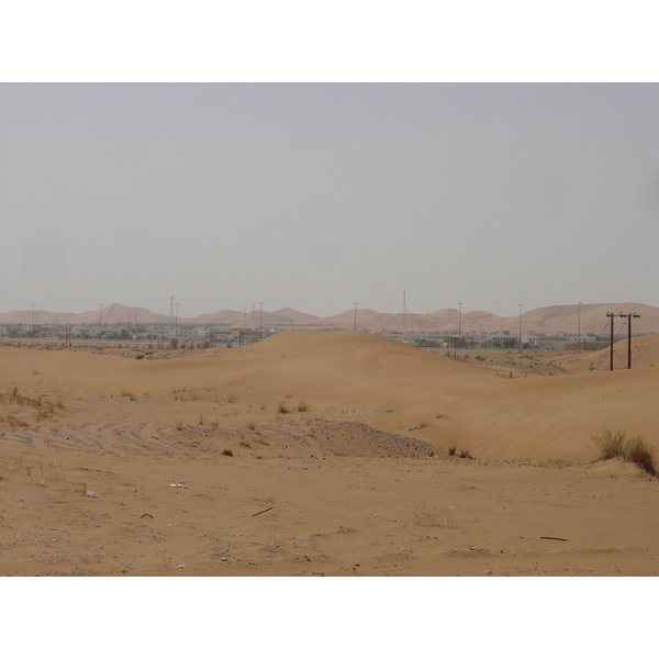 Photo Émirats arabes unis Route de Al Ain à Abu Dhabi 2005-09 14