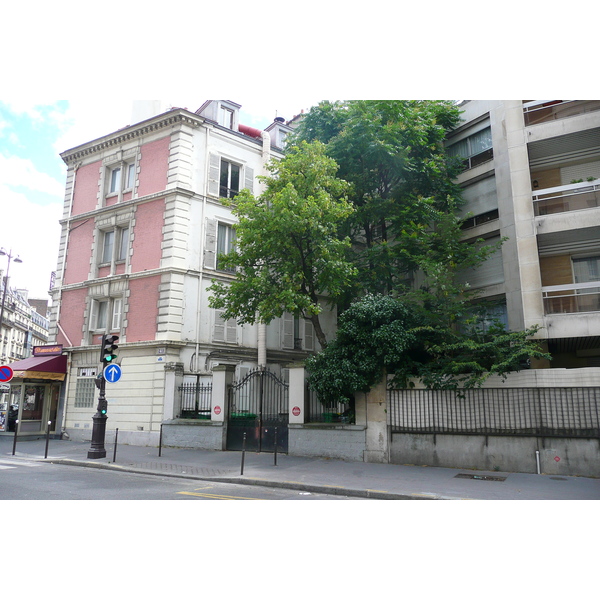 Photo France Paris Rue Ampère 2007-06 38