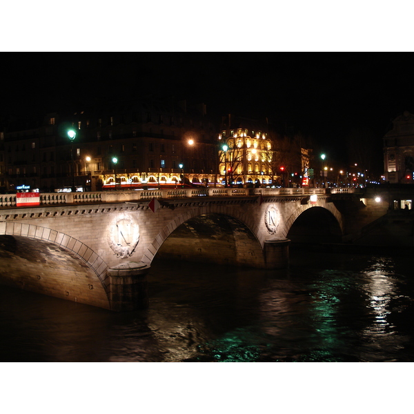 Photo France Paris 1er Arrondissement 2006-03 0