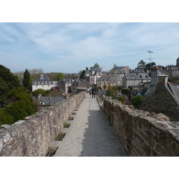 Photo France Dinan Les remparts de Dinan 2010-04 30