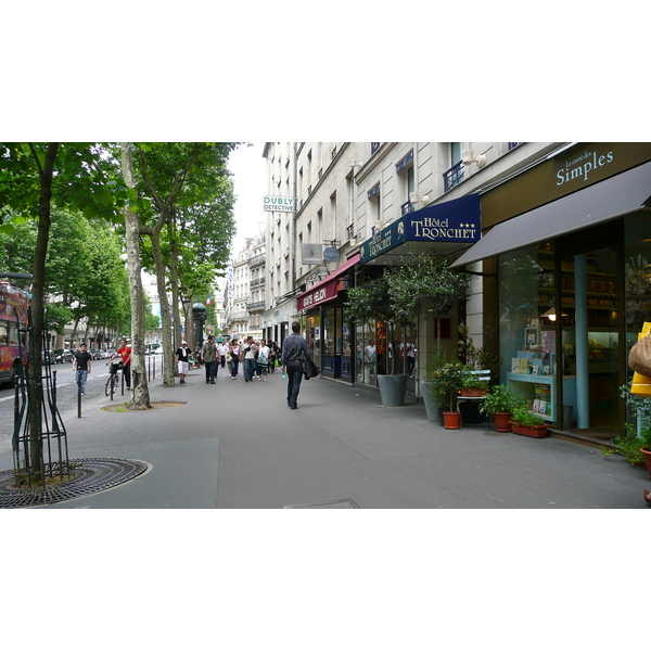 Photo France Paris 8eme Arrondissement Rue Tronchet 2007-05 14