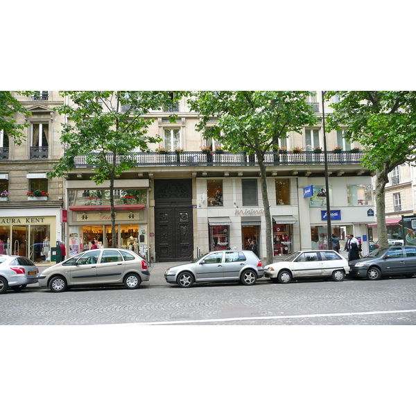 Photo France Paris 8eme Arrondissement Rue Tronchet 2007-05 18
