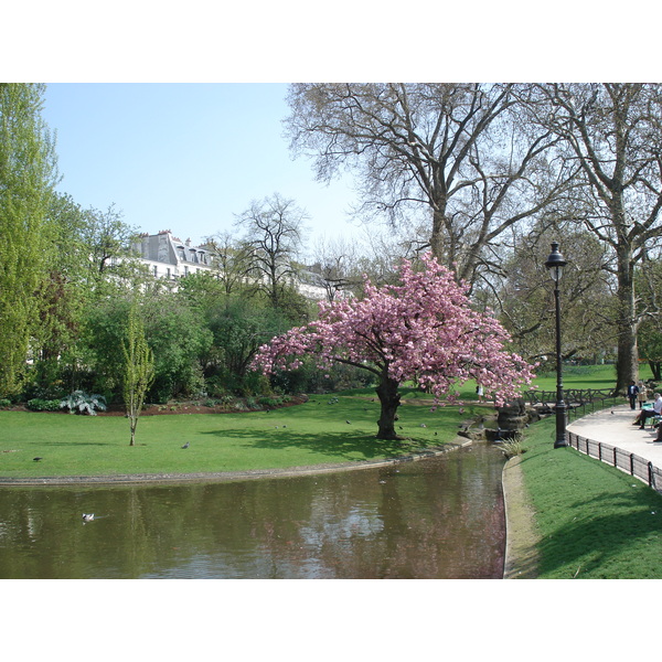 Photo France Paris Square des Batignolles 2006-04 13