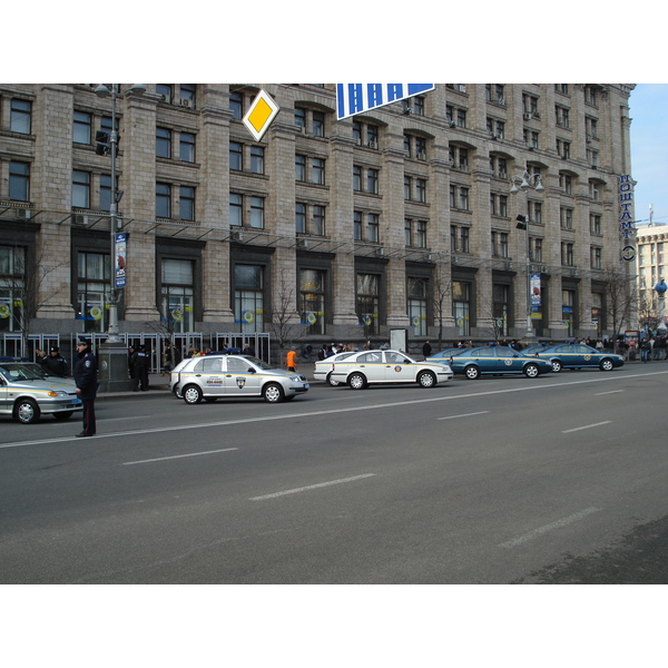 Photo Ukraine Kiev Rue Kreschatyk 2007-03 23