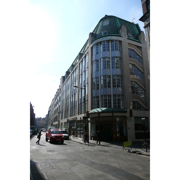 Photo Royaume-Uni Londres Rue Wardour 2007-09 44