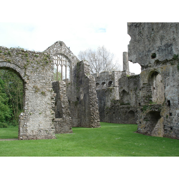 Photo Royaume-Uni Pembrokeshire Lamphey 2006-05 13