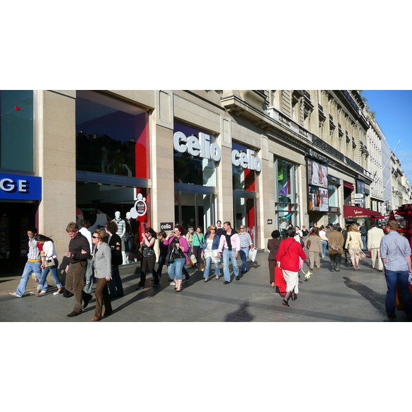 Photo France Paris Avenue des Champs Elysees 2007-04 1