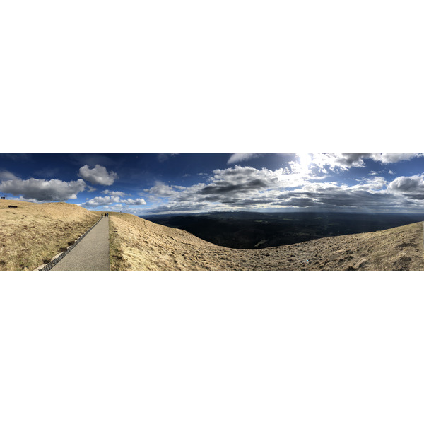 Photo France Puy de Dome 2018-04 27