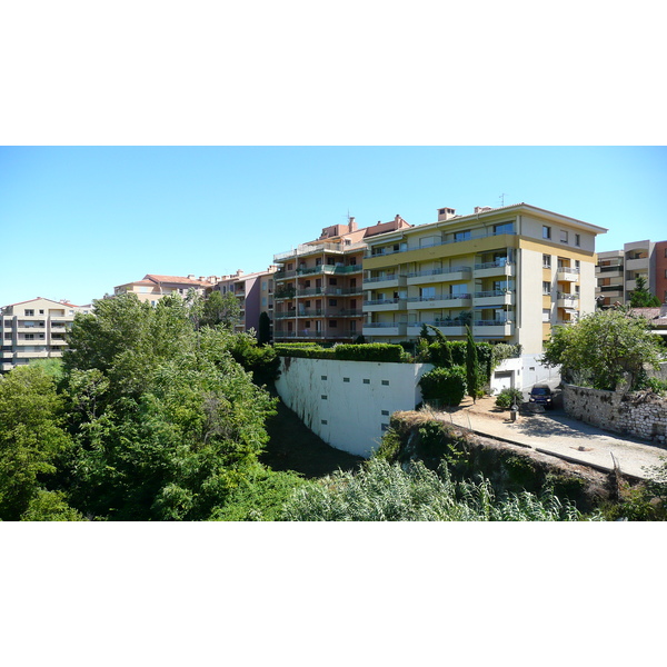 Photo France Vence Vence Ouest 2007-07 19