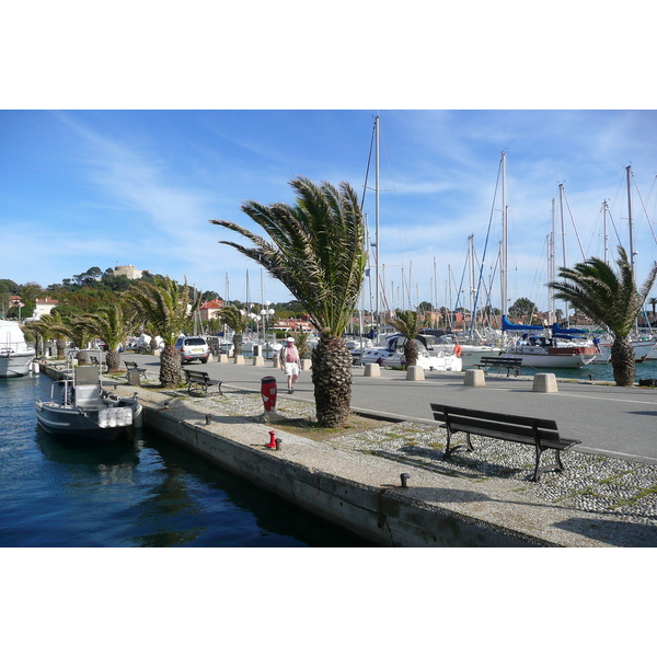 Photo France Ile de Porquerolles Port de Porquerolles 2008-05 27