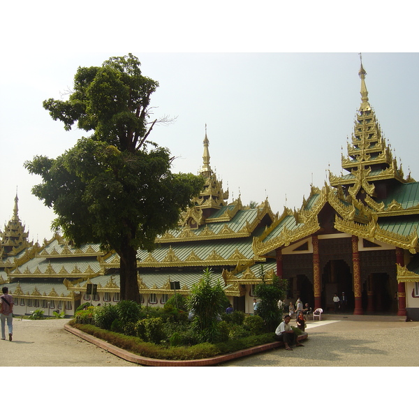 Photo Birmanie (Myanmar) Rangoun Pagode Shwedagon 2005-01 0