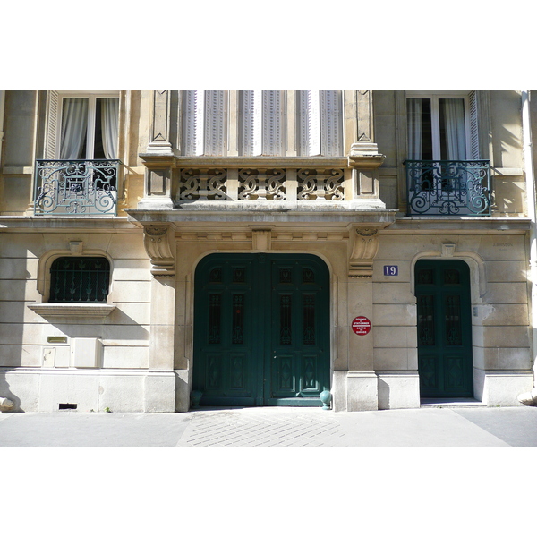 Photo France Paris 17eme Arrondissement Rue Fortuny 2007-09 7