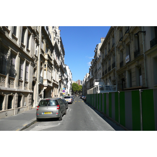 Photo France Paris 17eme Arrondissement Rue Fortuny 2007-09 15