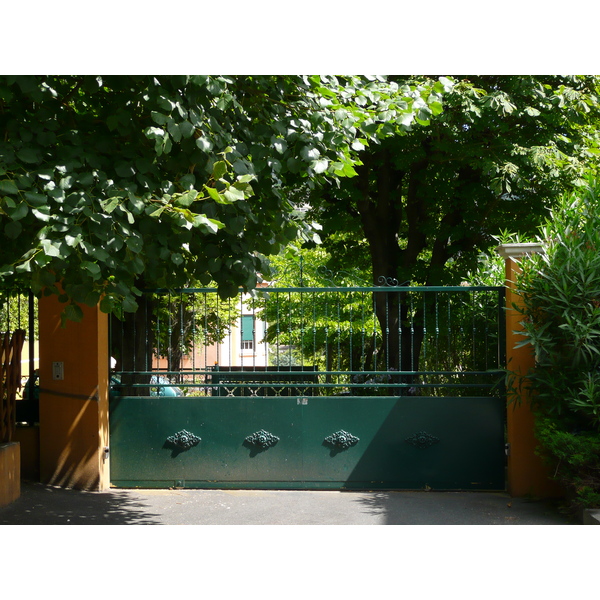 Photo France Vence Avenue H. Isnard 2007-07 14