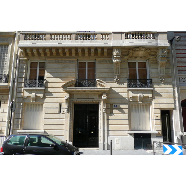 Photo France Paris 17eme Arrondissement Rue Fortuny 2007-09 21
