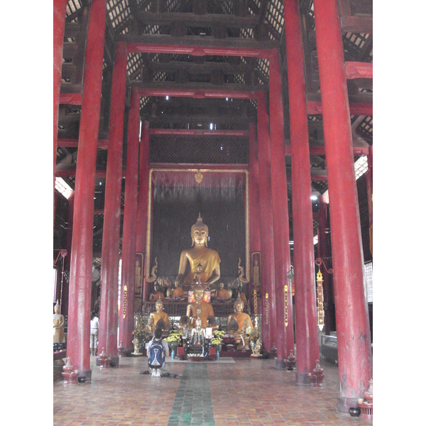 Photo Thaïlande Chiang Mai Centre(intra Canal) Temple Chediluang Varaviharn 2006-04 23