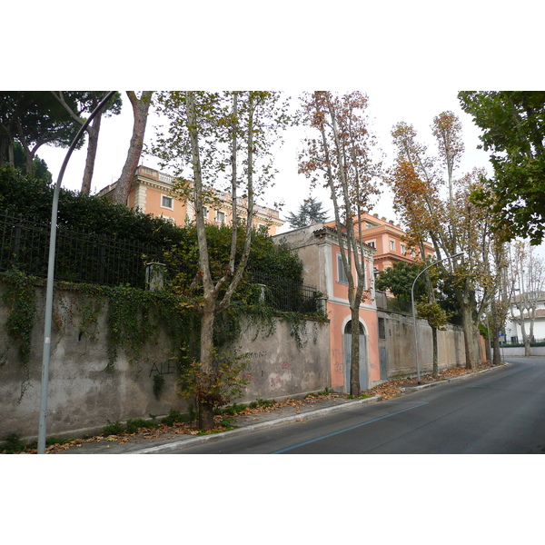 Photo Italie Rome rue du Trente Avril 2007-11 31