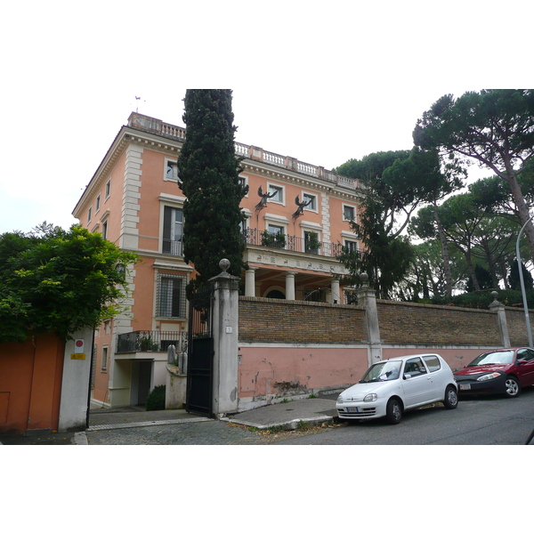Photo Italie Rome rue Giacomo Medici 2007-11 23
