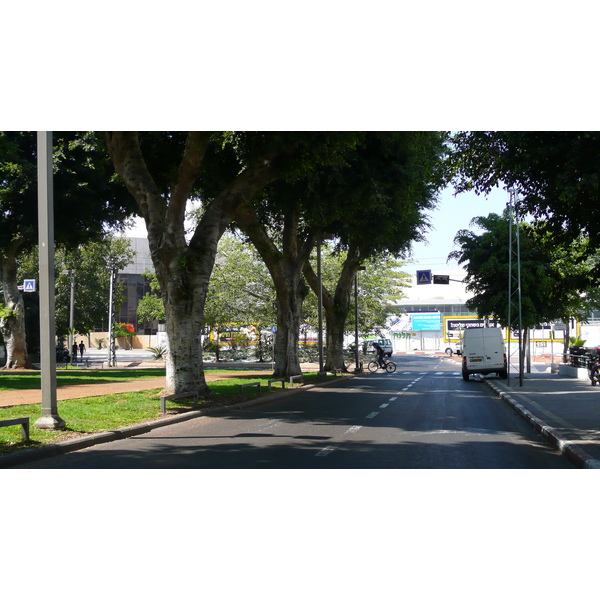 Photo Israel Tel Aviv Rue Rothschild 2007-06 31