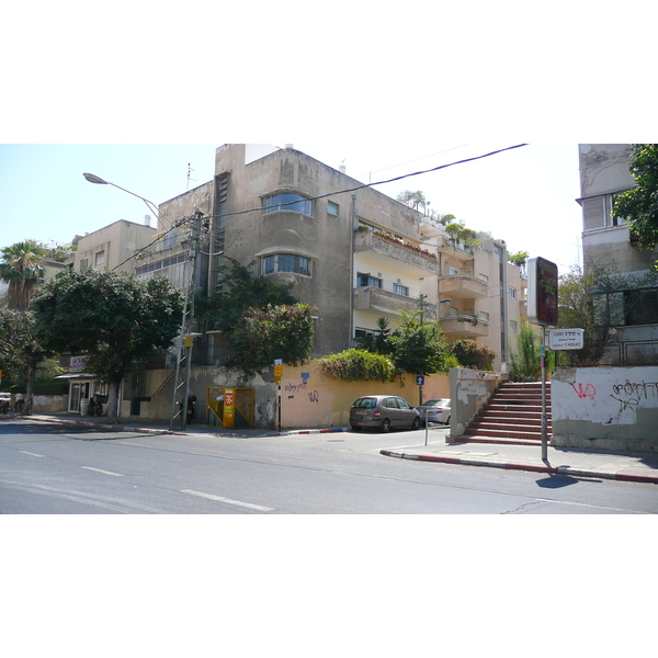 Photo Israel Tel Aviv Rue Tarsat 2007-06 7