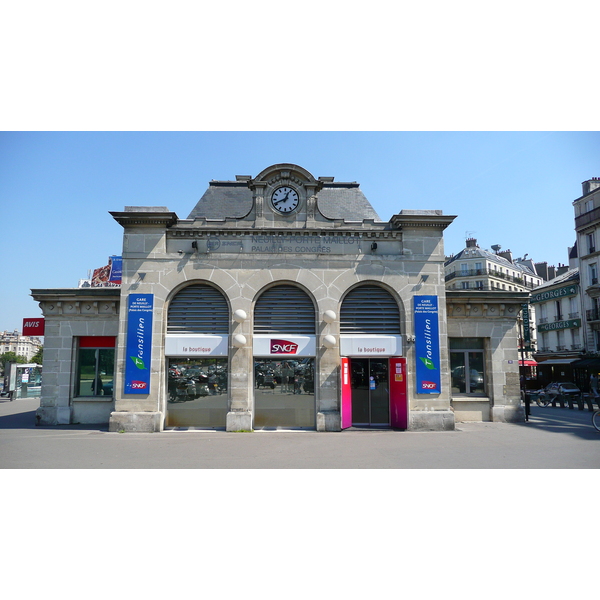 Photo France Paris Porte Maillot 2007-08 23