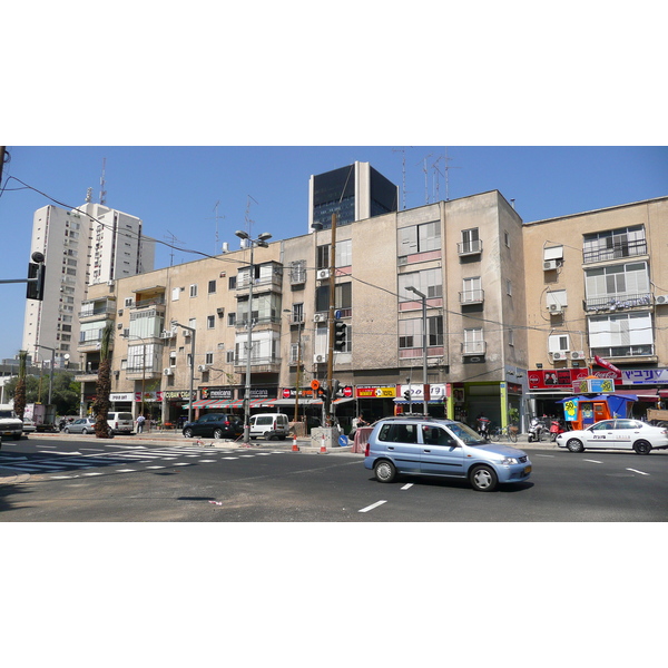 Photo Israel Tel Aviv Rue Ibn Gvirol 2007-06 24