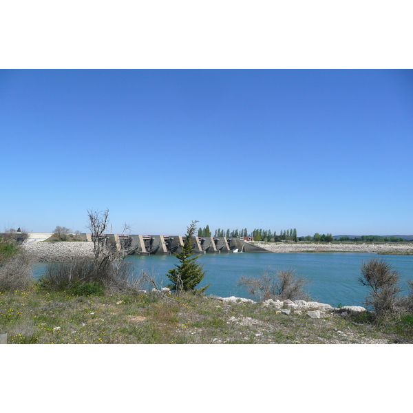 Photo France Provence route de Beaucaire au Pont du gard 2008-04 55