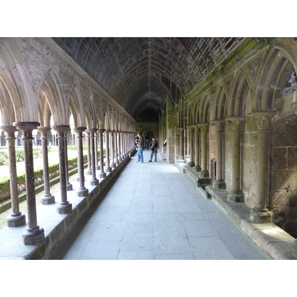 Photo France Mont Saint Michel Cloître de l'Abbaye du Mont Saint Michel 2010-04 69